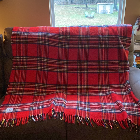 Vintage Faribo 100% Pure Virgin Wool Pure Laine red plaid Throw CHRISTMAS 🎄 - Picture 5 of 12